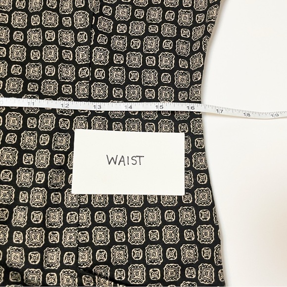 J. McLaughlin Stretch Knit Sheath Dress Medium black tan damask print pockets - Picture 10 of 15